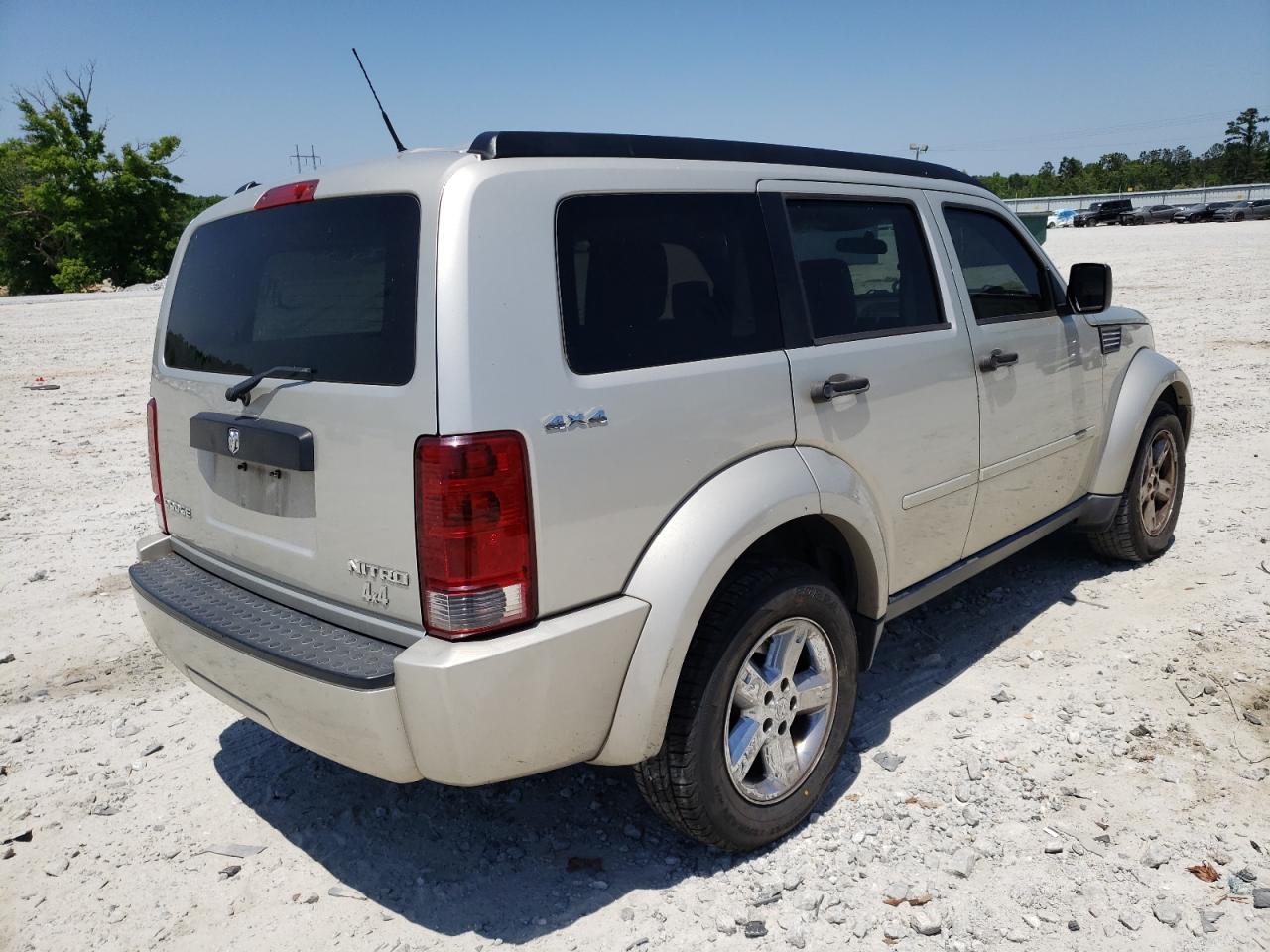 Photo 4 from auction – 2009 DODGE NITRO SE with VIN 1D8GU28K79W531552