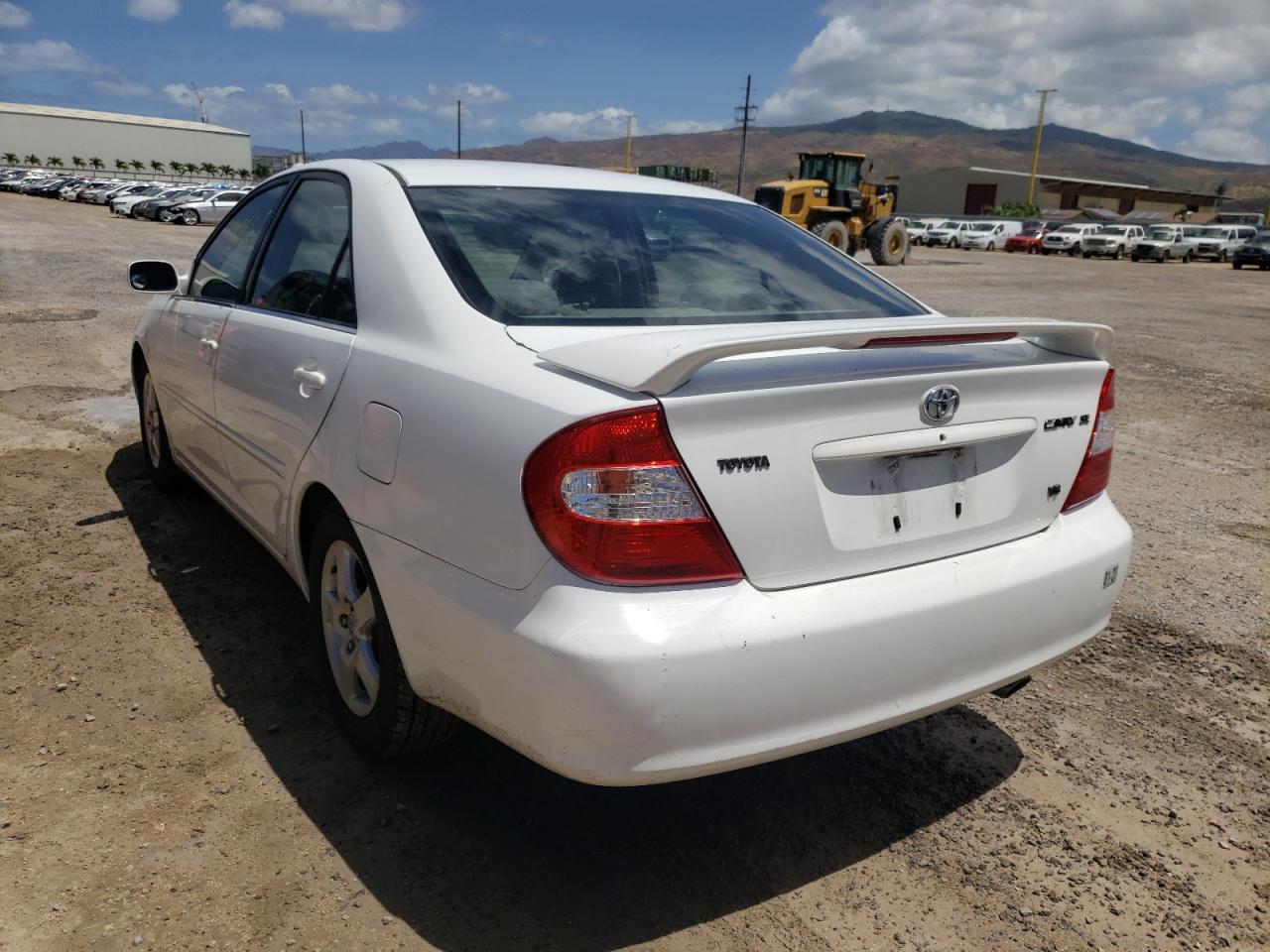 Photo 3 from auction – 2003 TOYOTA CAMRY LE with VIN JTDBF32K830140034