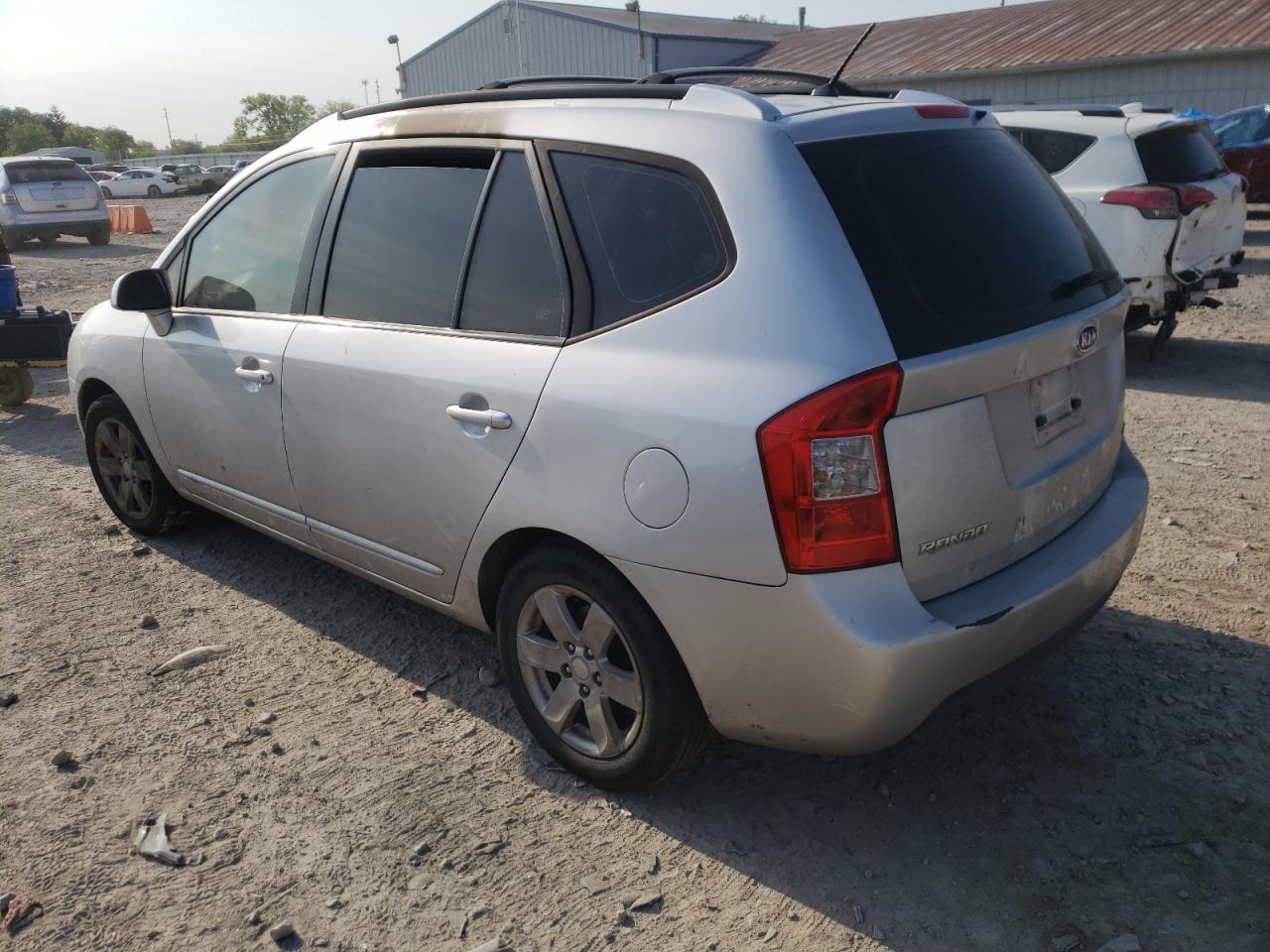 Photo 3 from auction – 2007 KIA RONDO BASE with VIN KNAFG525877077628