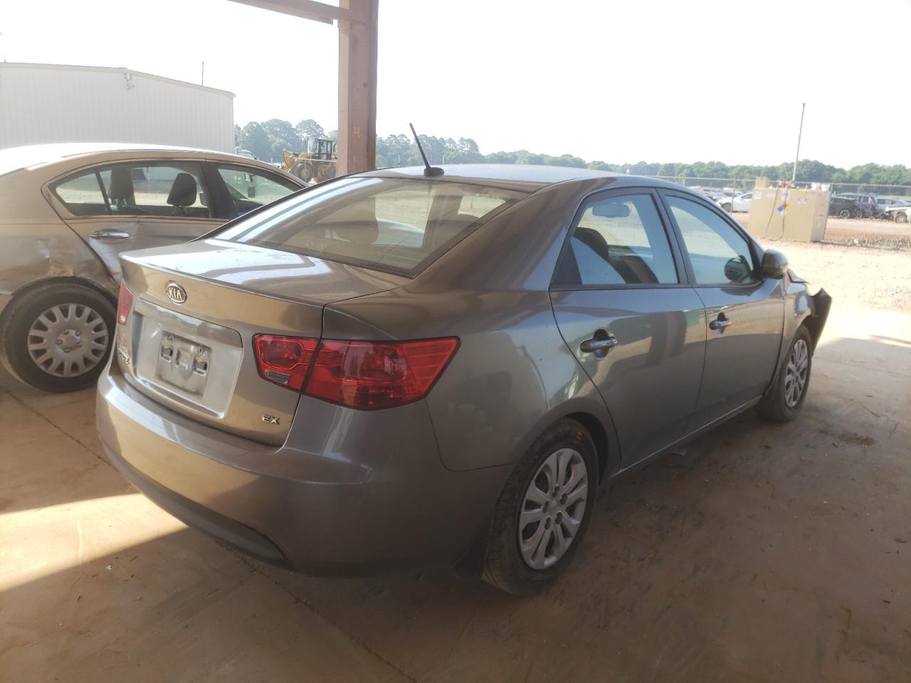 Photo 4 from auction – 2012 KIA FORTE EX with VIN KNAFU4A29C5605290