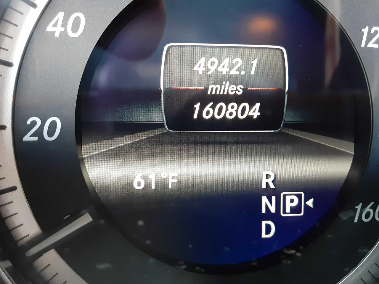 Photo 8 from auction – 2013 MERCEDES-BENZ E 350 BLUE with VIN WDDHF2EBXDA686254