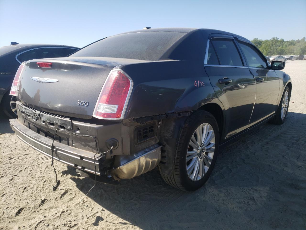 Photo 4 from auction – 2014 CHRYSLER 300 with VIN 2C3CCARG3EH162058