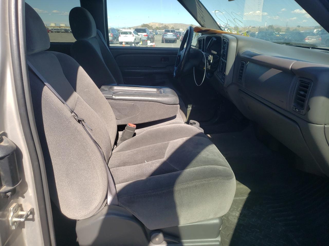 Photo 5 from auction – 2004 GMC NEW SIERRA with VIN 2GTEC19T741322113