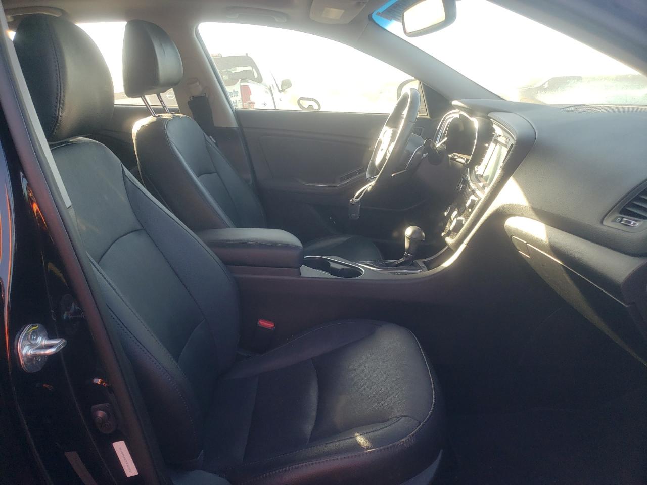 Photo 5 from auction – 2015 KIA OPTIMA SX with VIN 5XXGR4A60FG505011