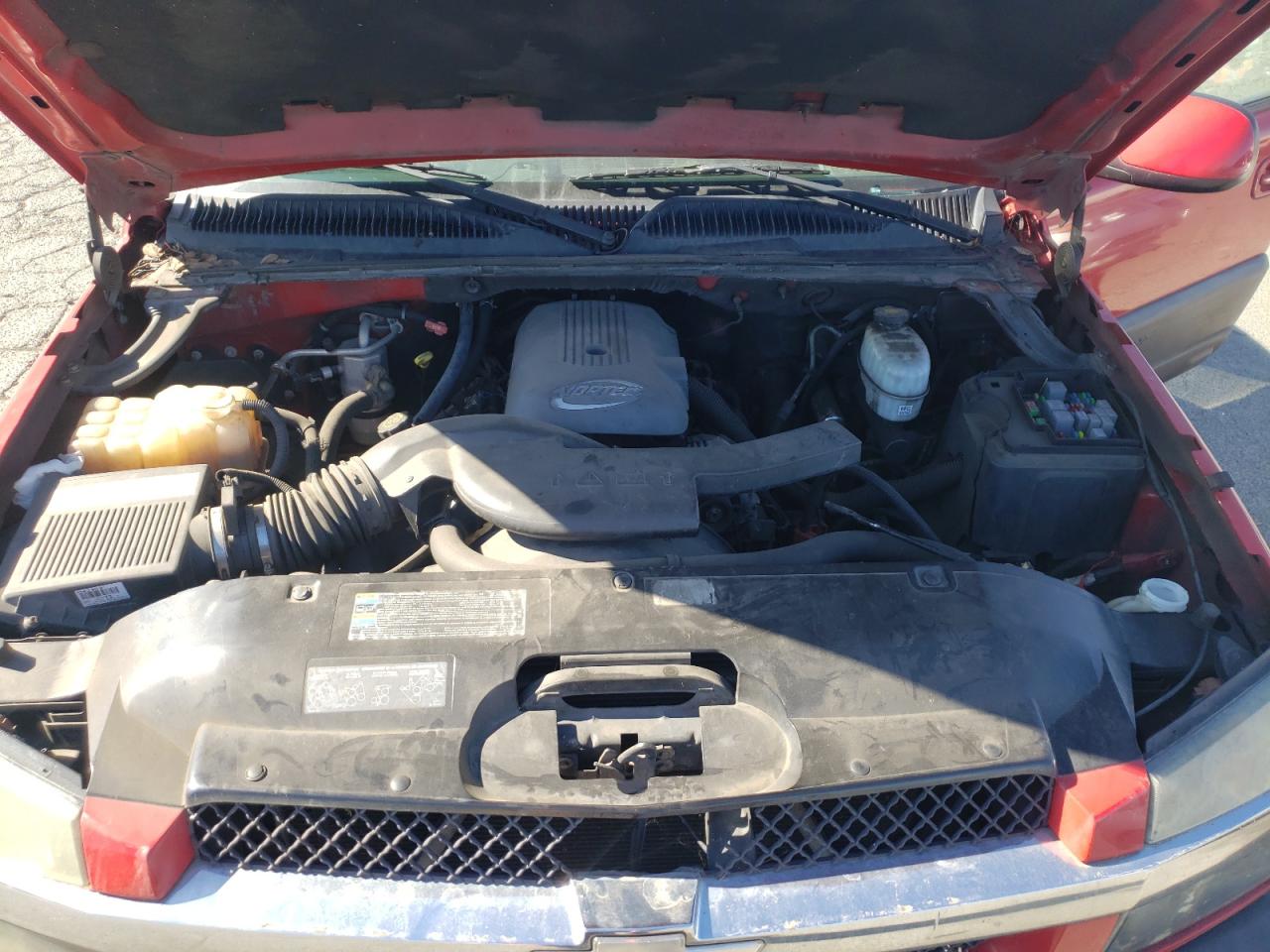 Photo 7 from auction – 2004 CHEVROLET AVALANCHE with VIN 3GNEK12T94G166152