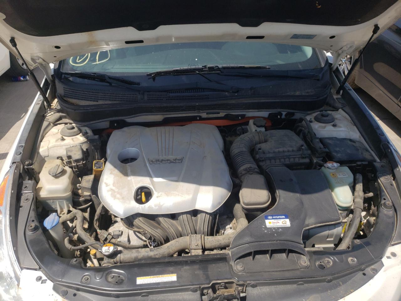 Photo 7 from auction – 2012 HYUNDAI SONATA HYB with VIN KMHEC4A40CA041390