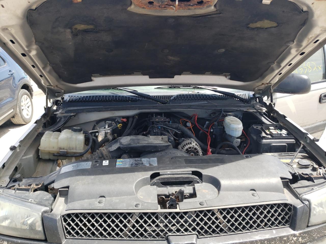 Photo 7 from auction – 2004 CHEVROLET SILVERADO with VIN 2GCEK19T741182292