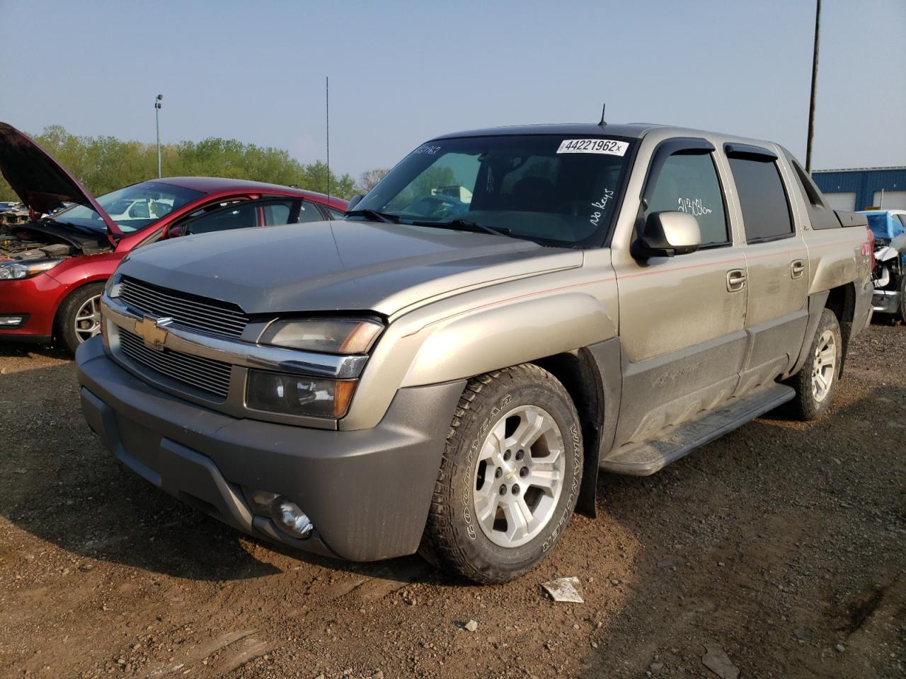 Photo 2 from auction – 2002 CHEVROLET AVALANCHE with VIN 3GNEK13T92G205446