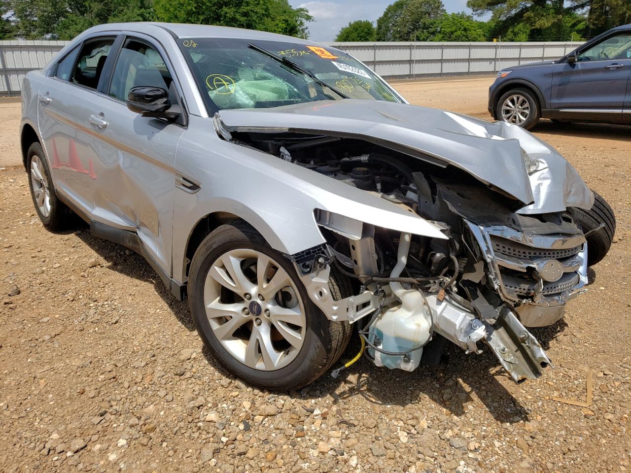 FORD TAURUS SEL 2010 with VIN 1FAHP2EW7AG138074 - Photo from auction