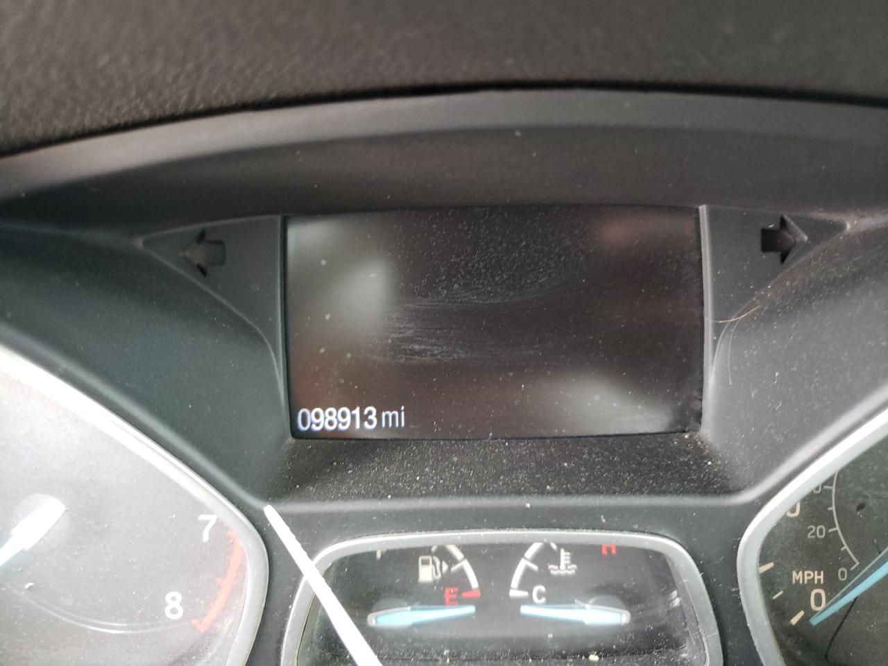 Photo 8 from auction – 2017 FORD ESCAPE SE with VIN 1FMCU9GD1HUB94388