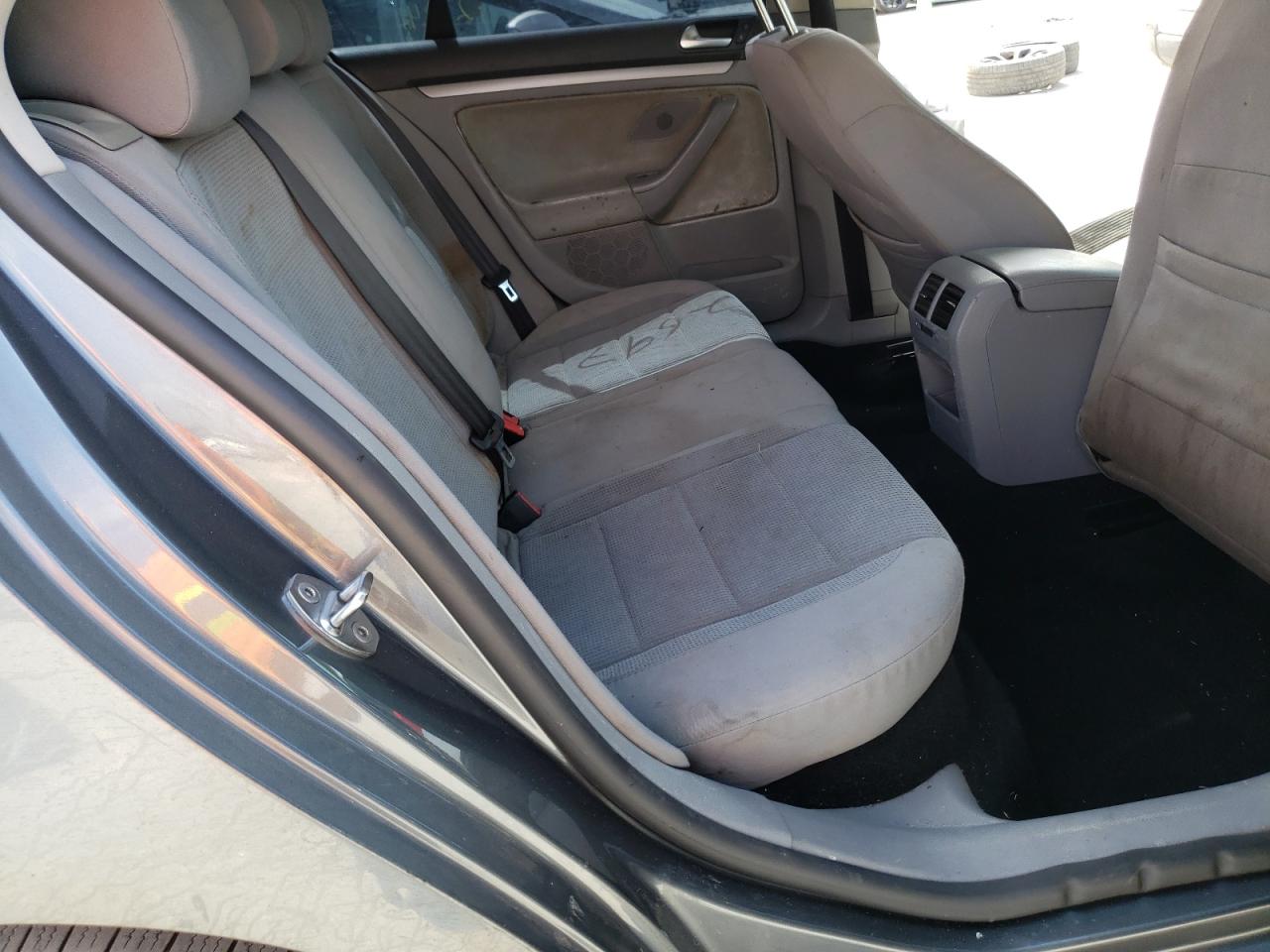 Photo 6 from auction – 2008 VOLKSWAGEN JETTA with VIN 3VWJM71K88M050457