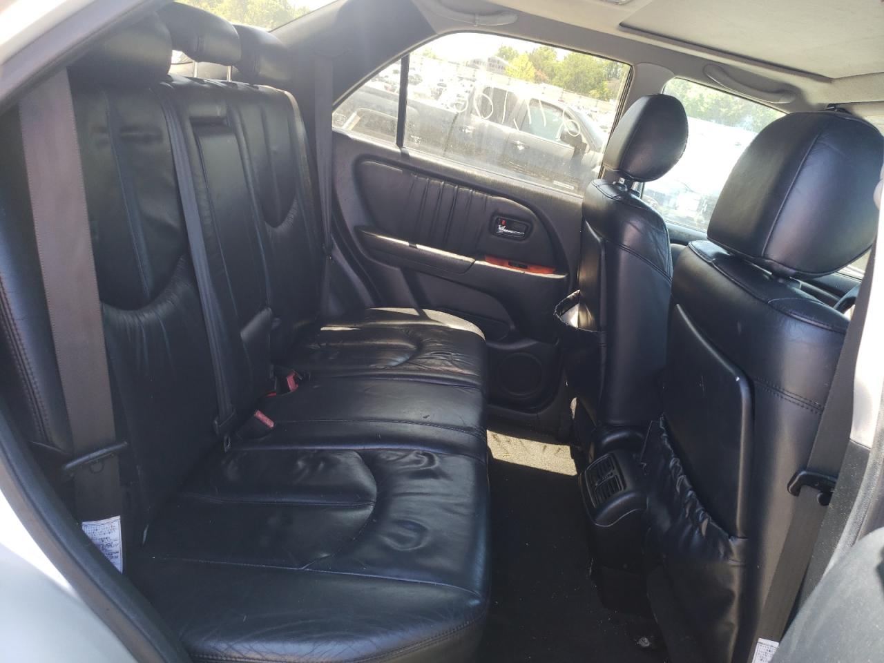 Photo 6 from auction – 2003 LEXUS RX 300 with VIN JTJGF10U630162187
