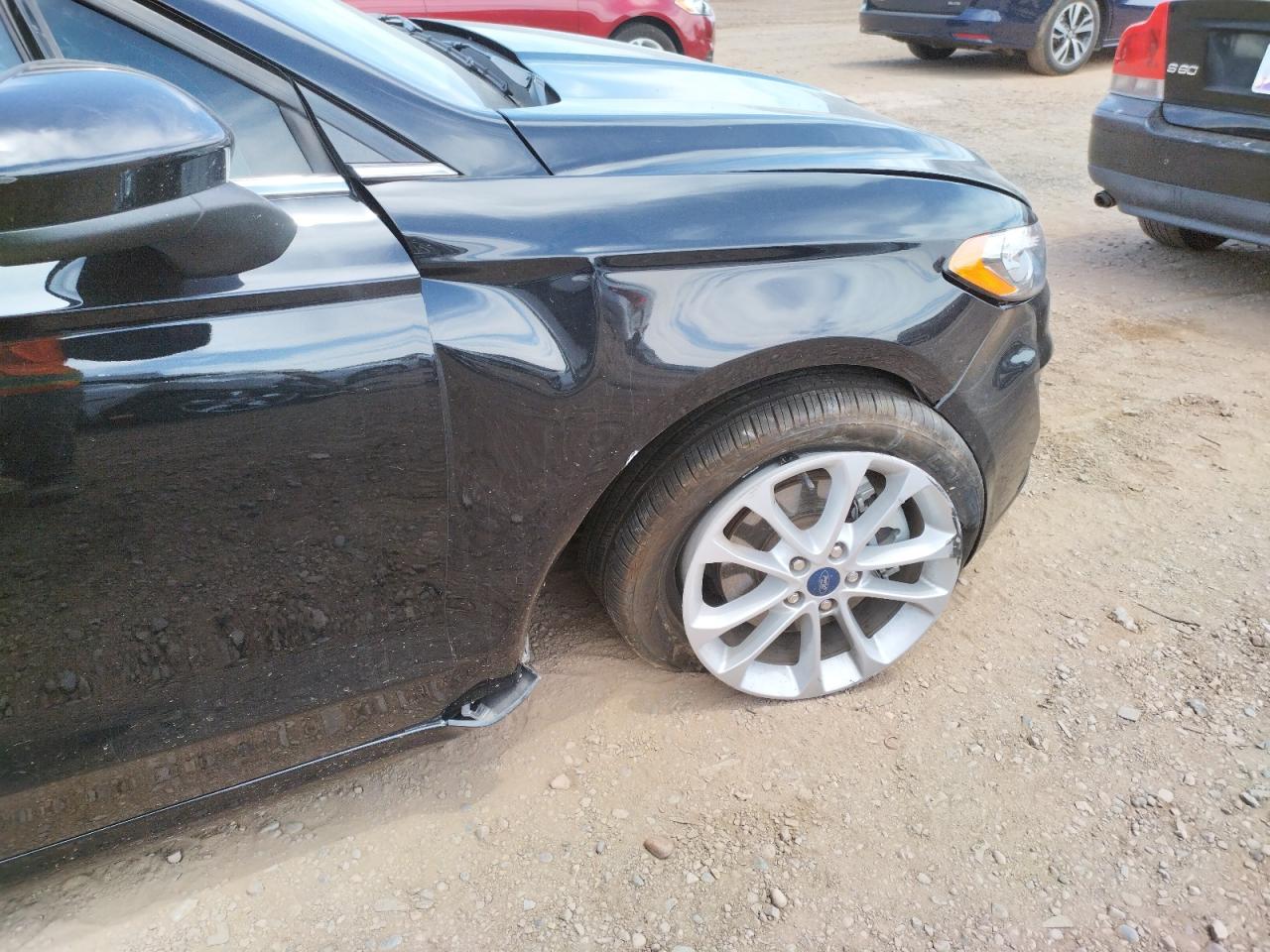 Photo 9 from auction – 2020 FORD FUSION SE with VIN 3FA6P0HD5LR113210