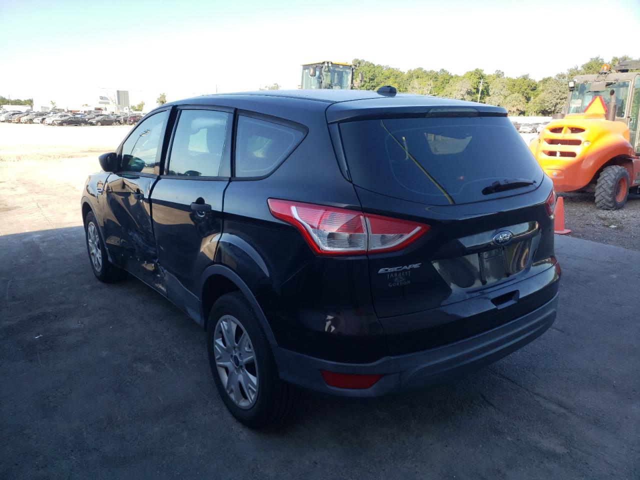 Photo 3 from auction – 2013 FORD ESCAPE S with VIN 1FMCU0F7XDUB20968