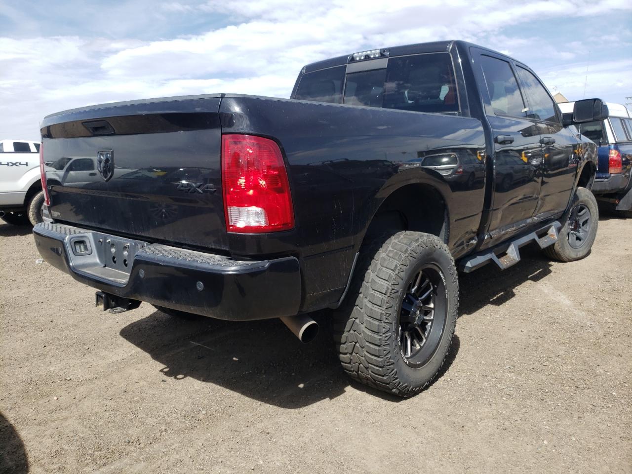 Photo 4 from auction – 2016 RAM 2500 SLT with VIN 3C6UR5DL5GG160770