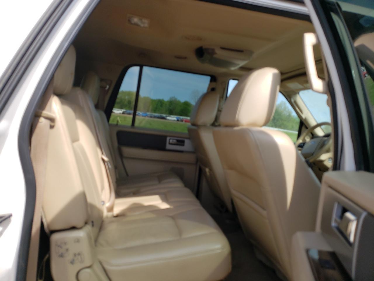 Photo 6 from auction – 2011 FORD EXPEDITION with VIN 1FMJK1J53BEF10021