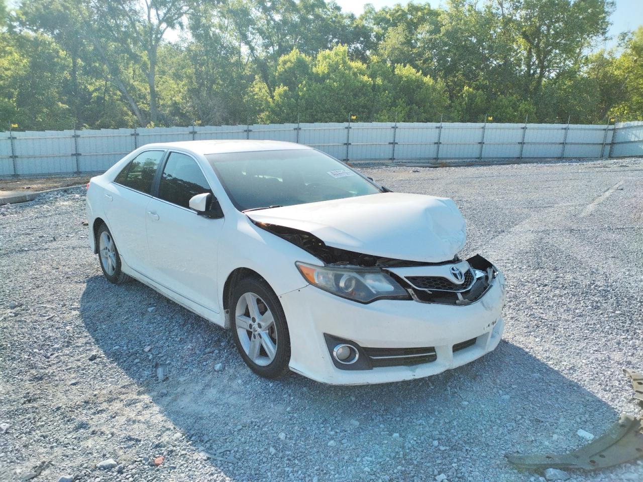TOYOTA CAMRY L 2013 with VIN 4T1BF1FK7DU643266 - Photo from auction