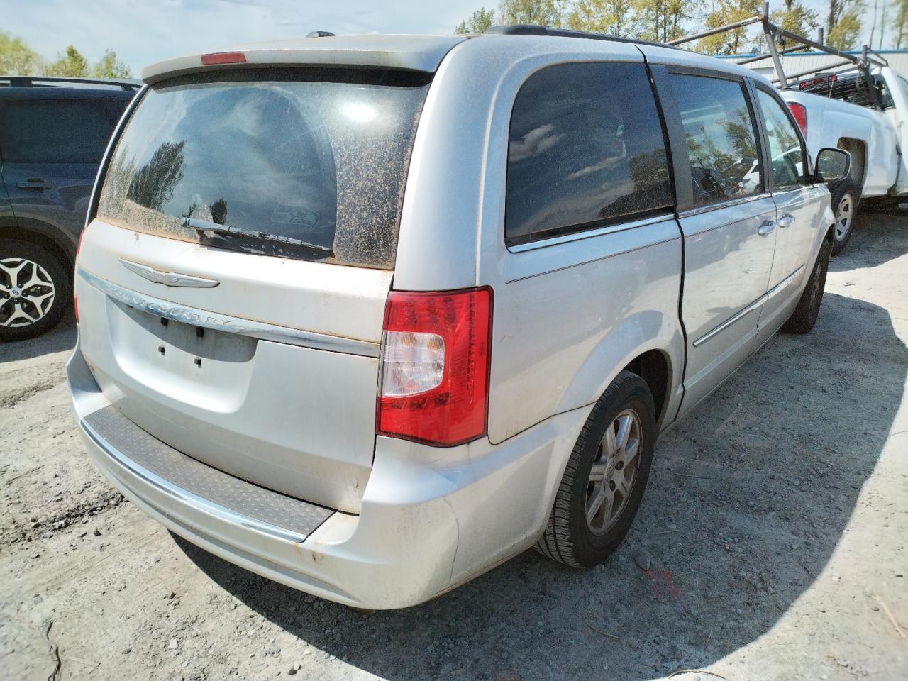 Photo 4 from auction – 2011 CHRYSLER TOWN & COU with VIN 2A4RR5DG1BR674839