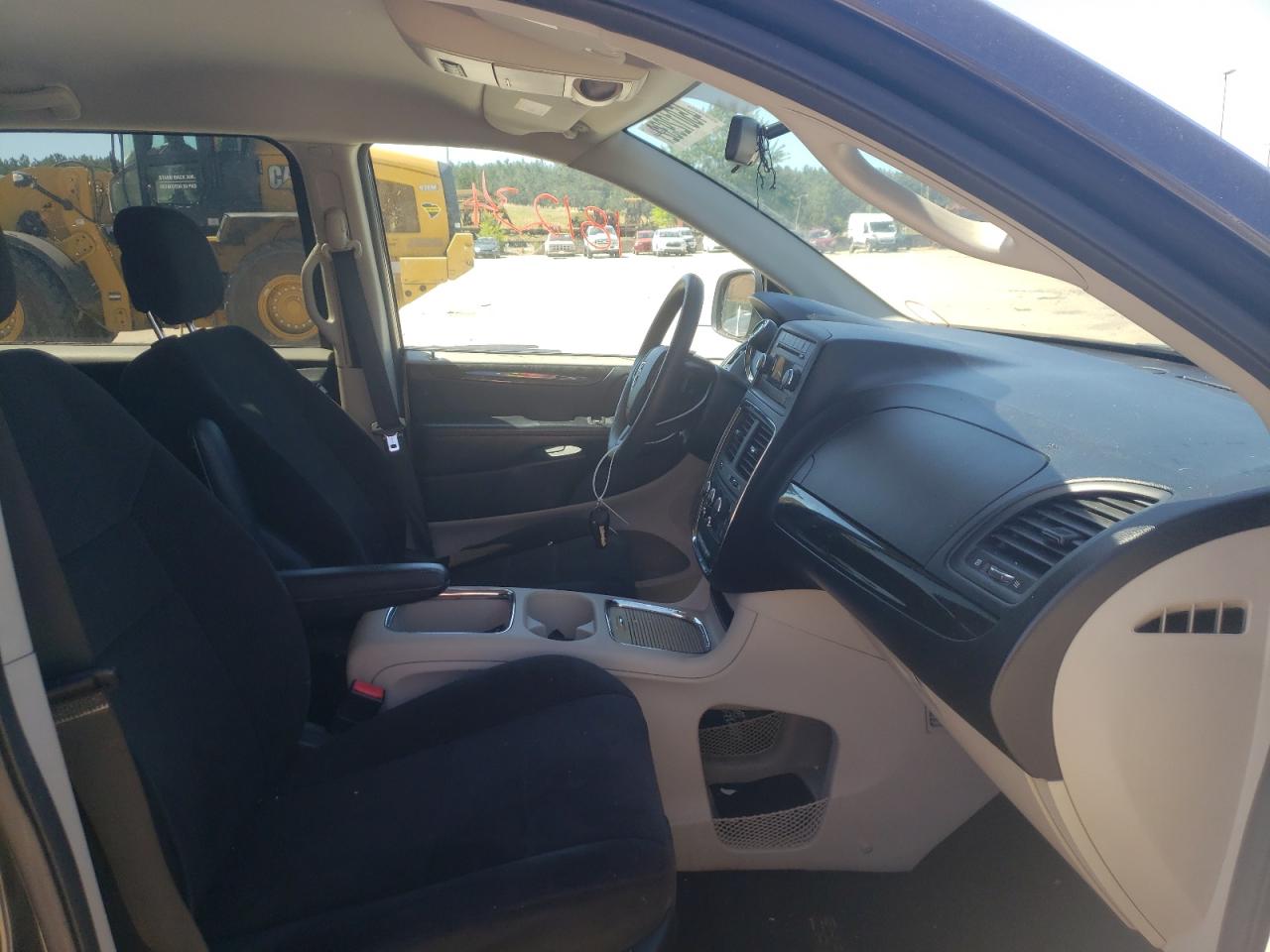 Photo 5 from auction – 2012 DODGE GRAND CARA with VIN 2C4RDGCG5CR341014