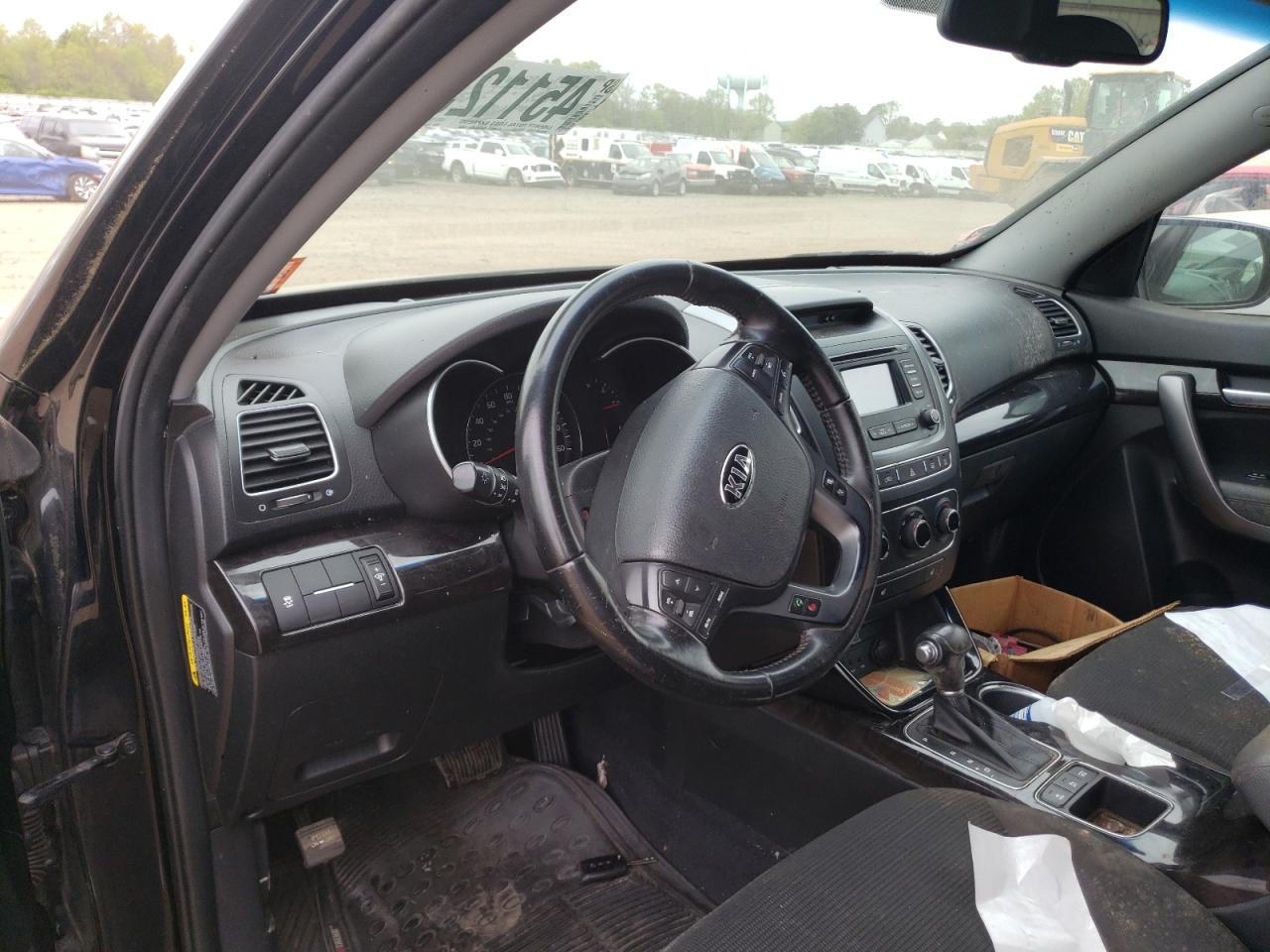 Photo 9 from auction – 2014 KIA SORENTO LX with VIN 5XYKT4A71EG452382