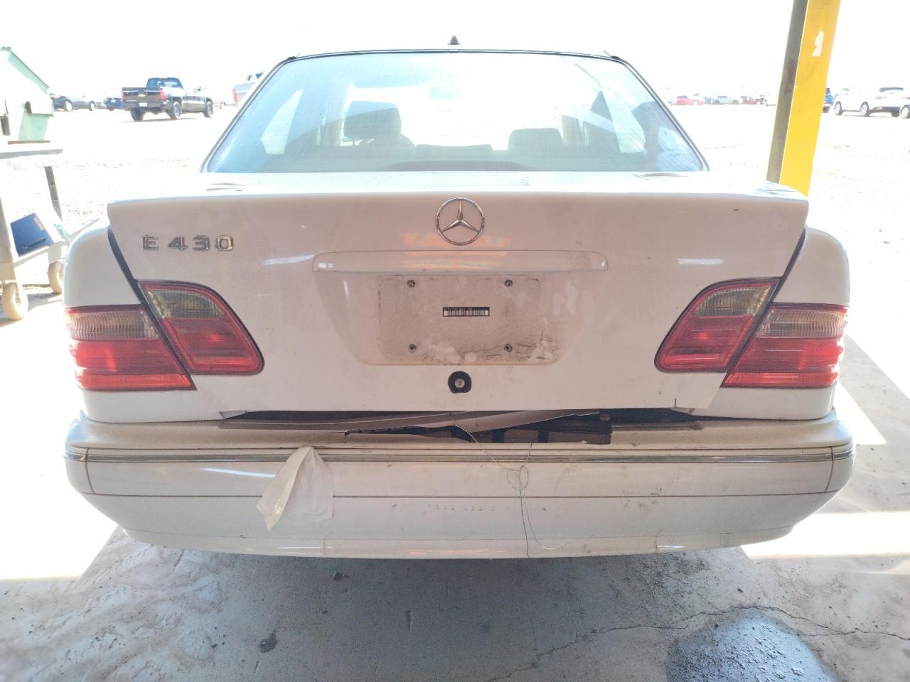 Photo 9 from auction – 2001 MERCEDES-BENZ E 430 with VIN WDBJF70J31B221584