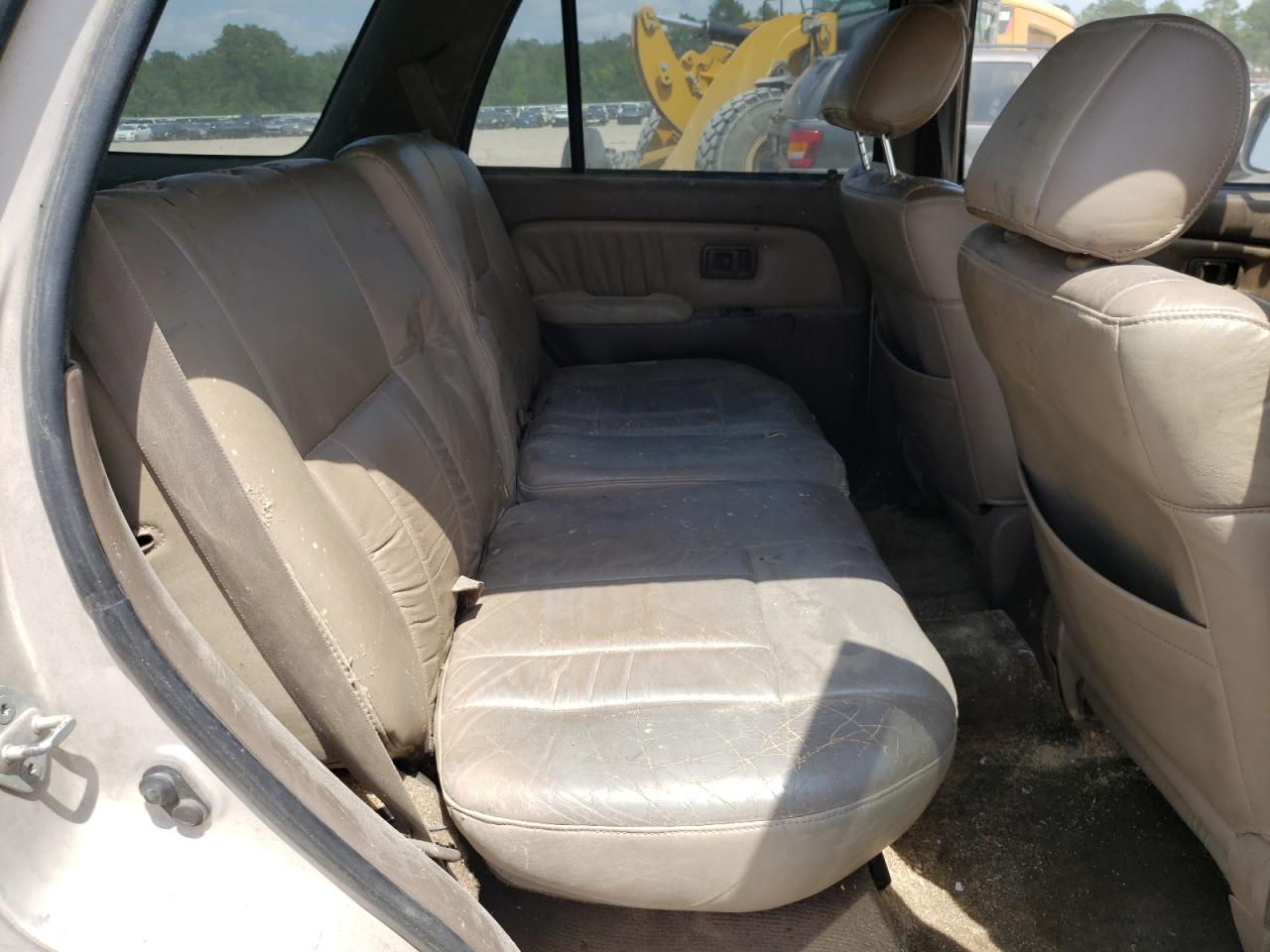 Photo 6 from auction – 1998 TOYOTA 4RUNNER SR with VIN JT3GN86R9W0066807