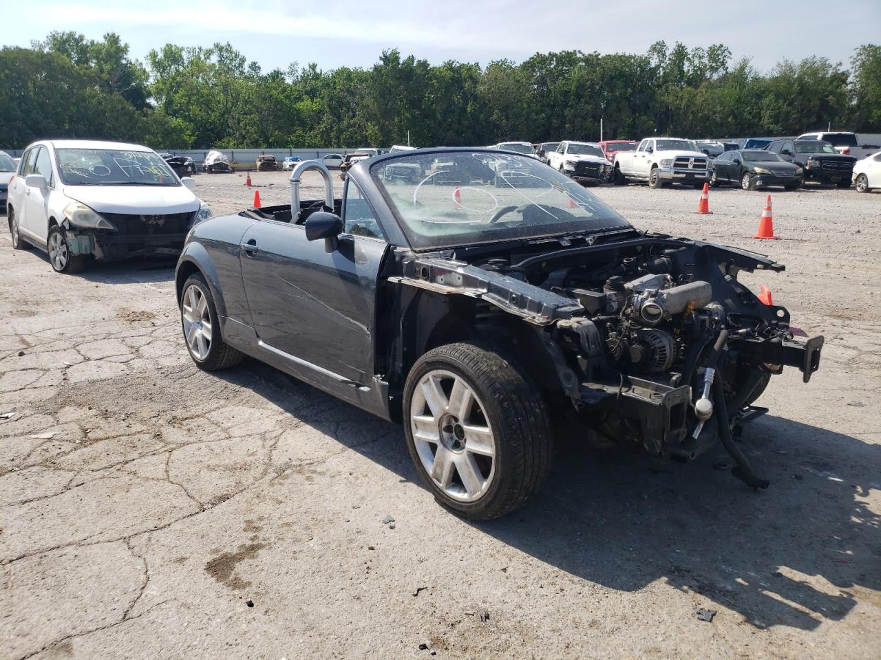 AUDI TT 2004 with VIN TRUTC28N941013948 - Photo from auction