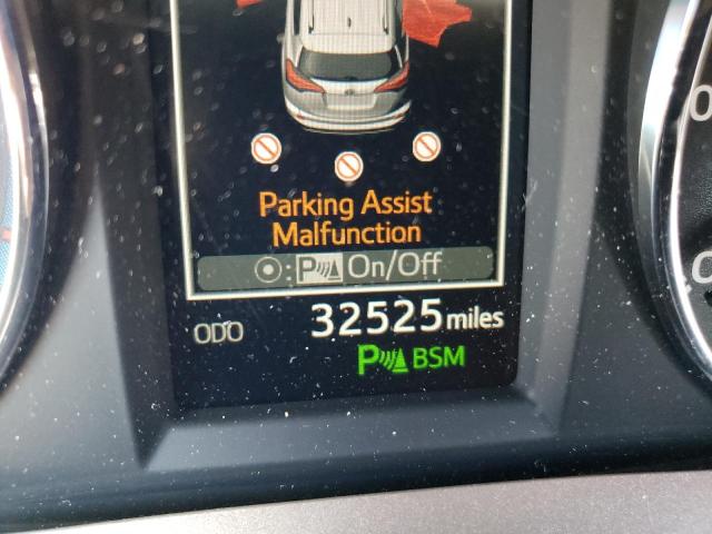 Photo 8 from auction – 2017 TOYOTA RAV4 LIMIT with VIN 2T3DFREV7HW623986