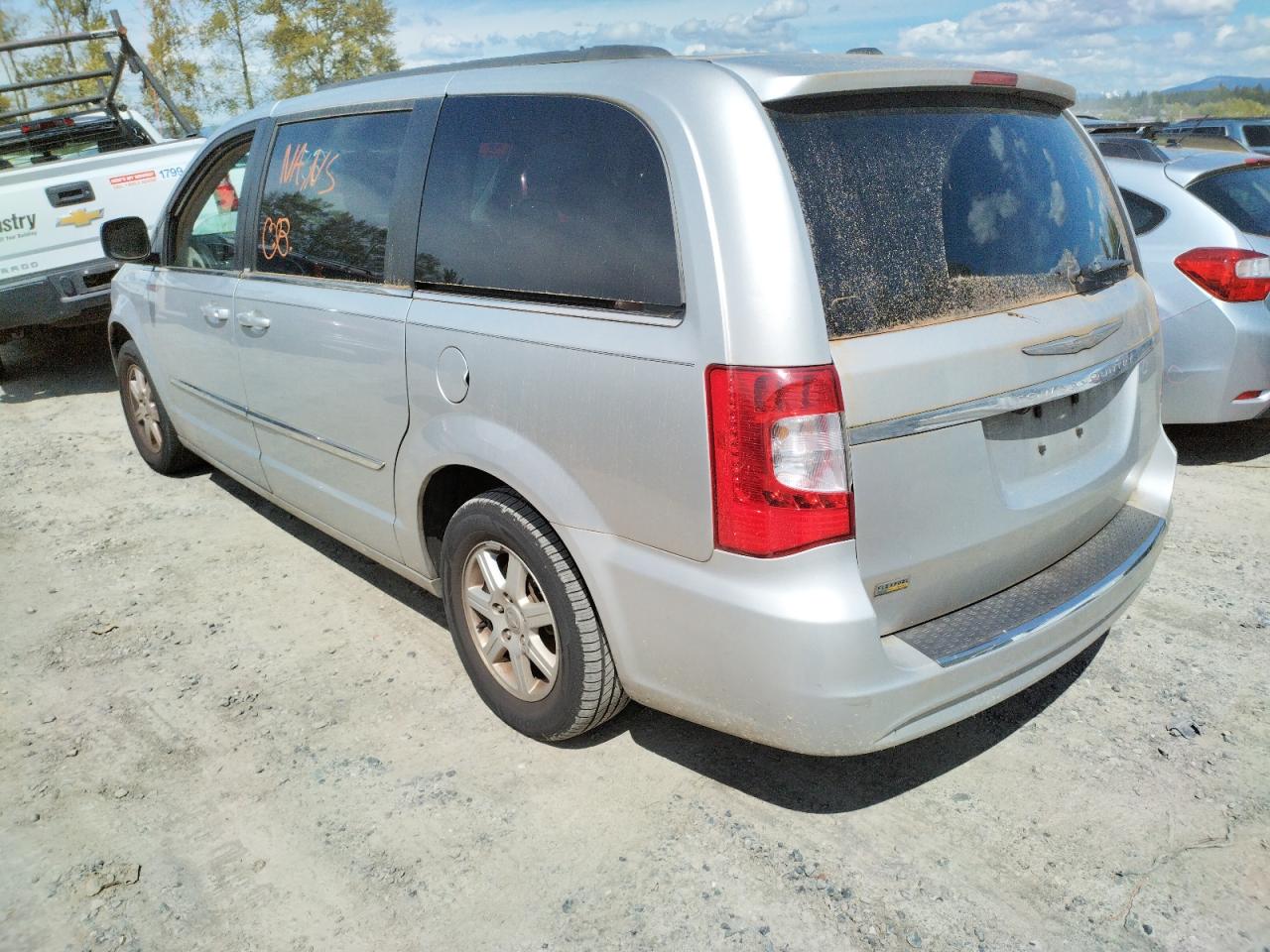 Photo 3 from auction – 2011 CHRYSLER TOWN & COU with VIN 2A4RR5DG1BR674839