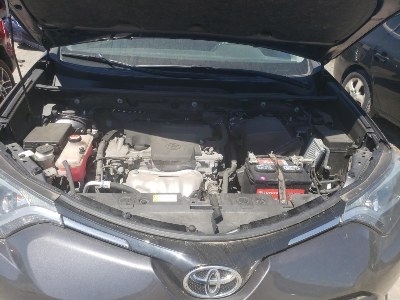 Photo 7 from auction – 2016 TOYOTA RAV4 LE with VIN JTMZFREV5GJ060441