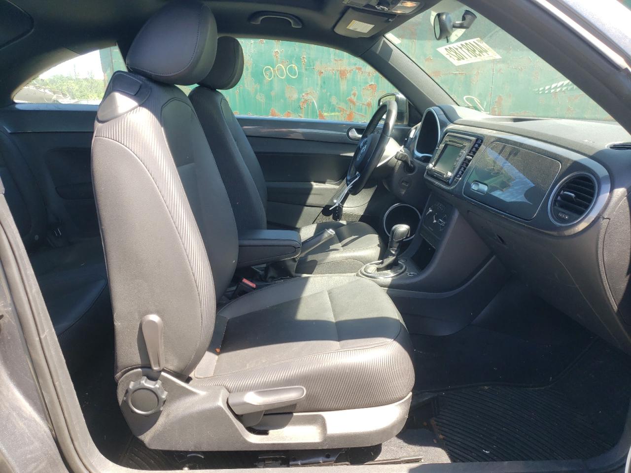 Photo 5 from auction – 2013 VOLKSWAGEN BEETLE with VIN 3VWJP7AT1DM661358