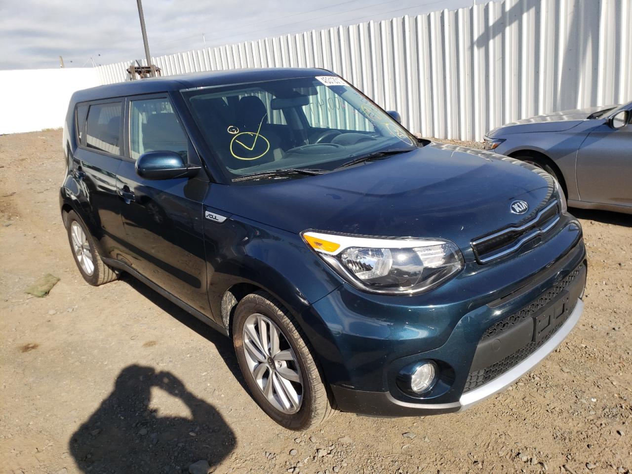KIA SOUL + 2018 with VIN KNDJP3A59J7593328 - Photo from auction