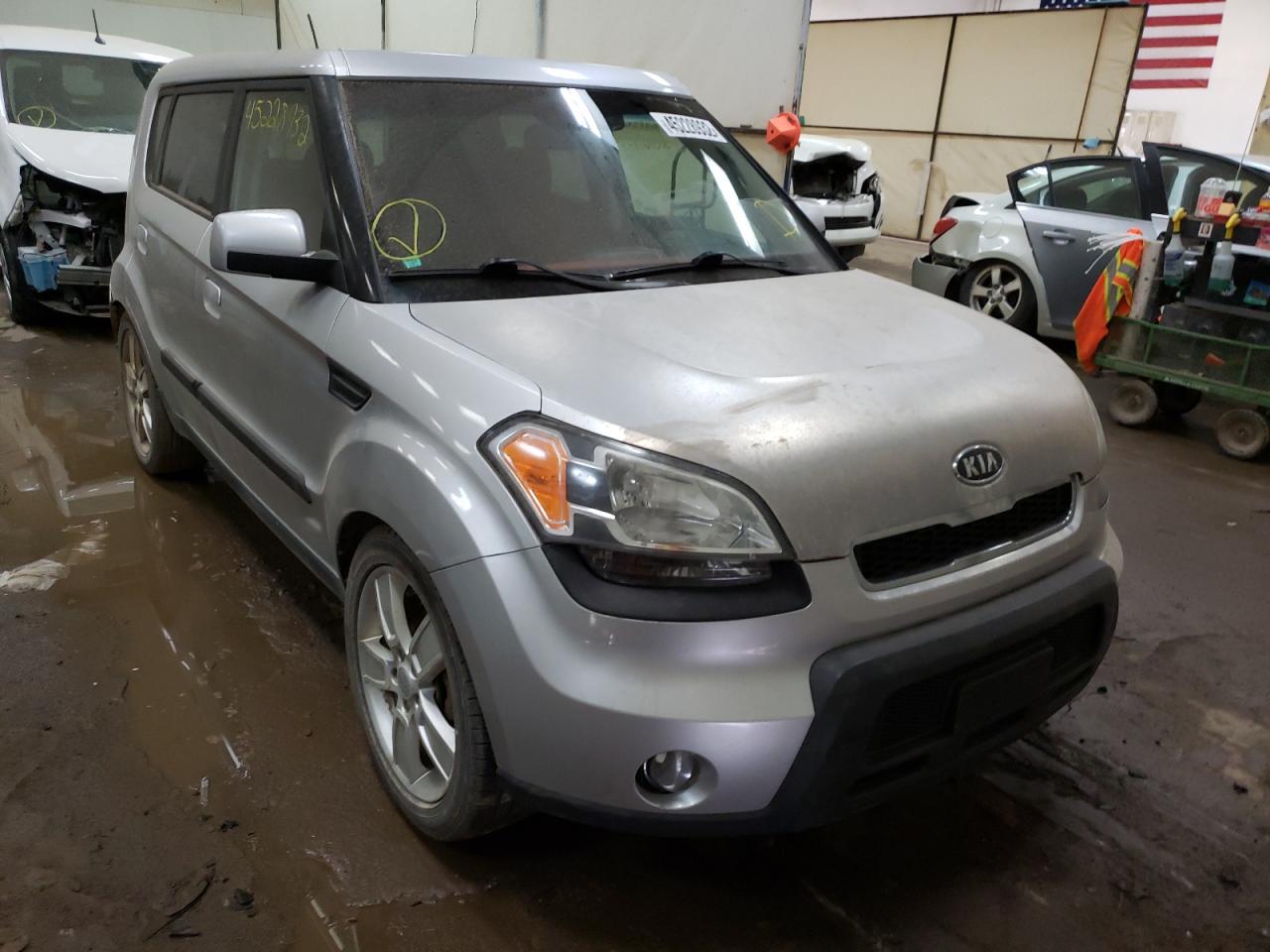 KIA SOUL + 2010 with VIN KNDJT2A28A7046451 - Photo from auction