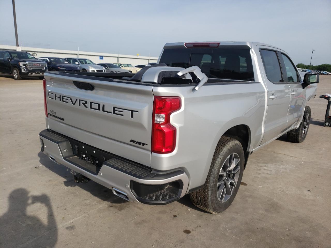 Photo 4 from auction – 2021 CHEVROLET SILVERADO with VIN 3GCUYEET9MG287785