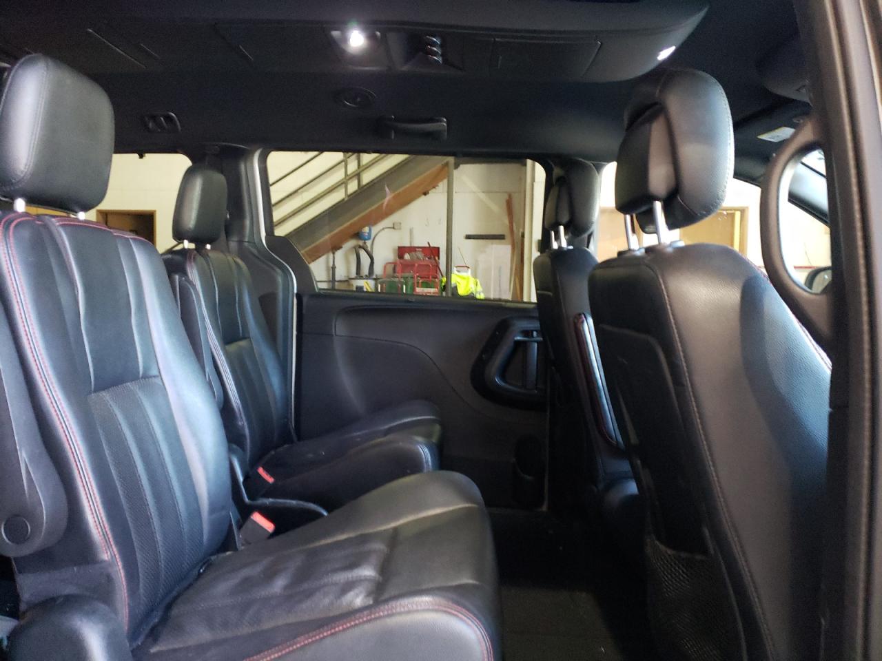 Photo 6 from auction – 2017 DODGE GRAND CARA with VIN 2C4RDGEG5HR561760
