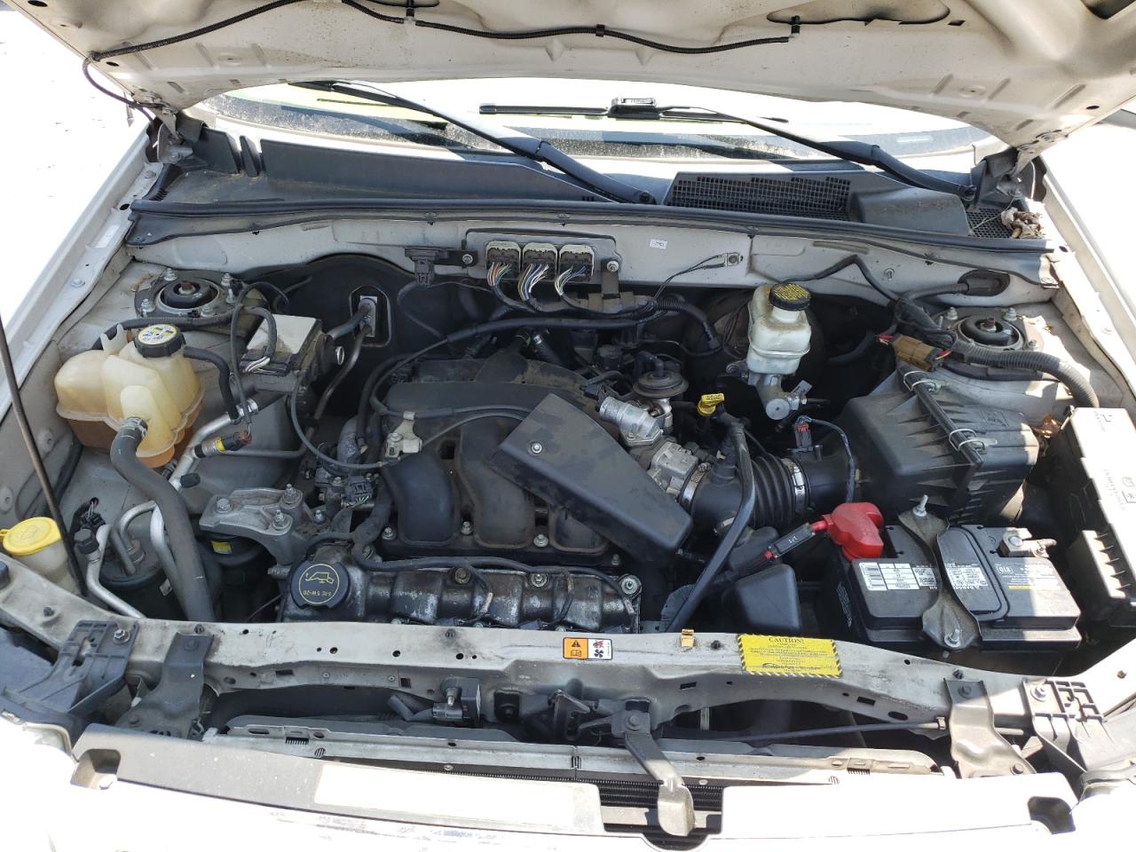 Photo 7 from auction – 2008 FORD ESCAPE LIM with VIN 1FMCU04198KB09217