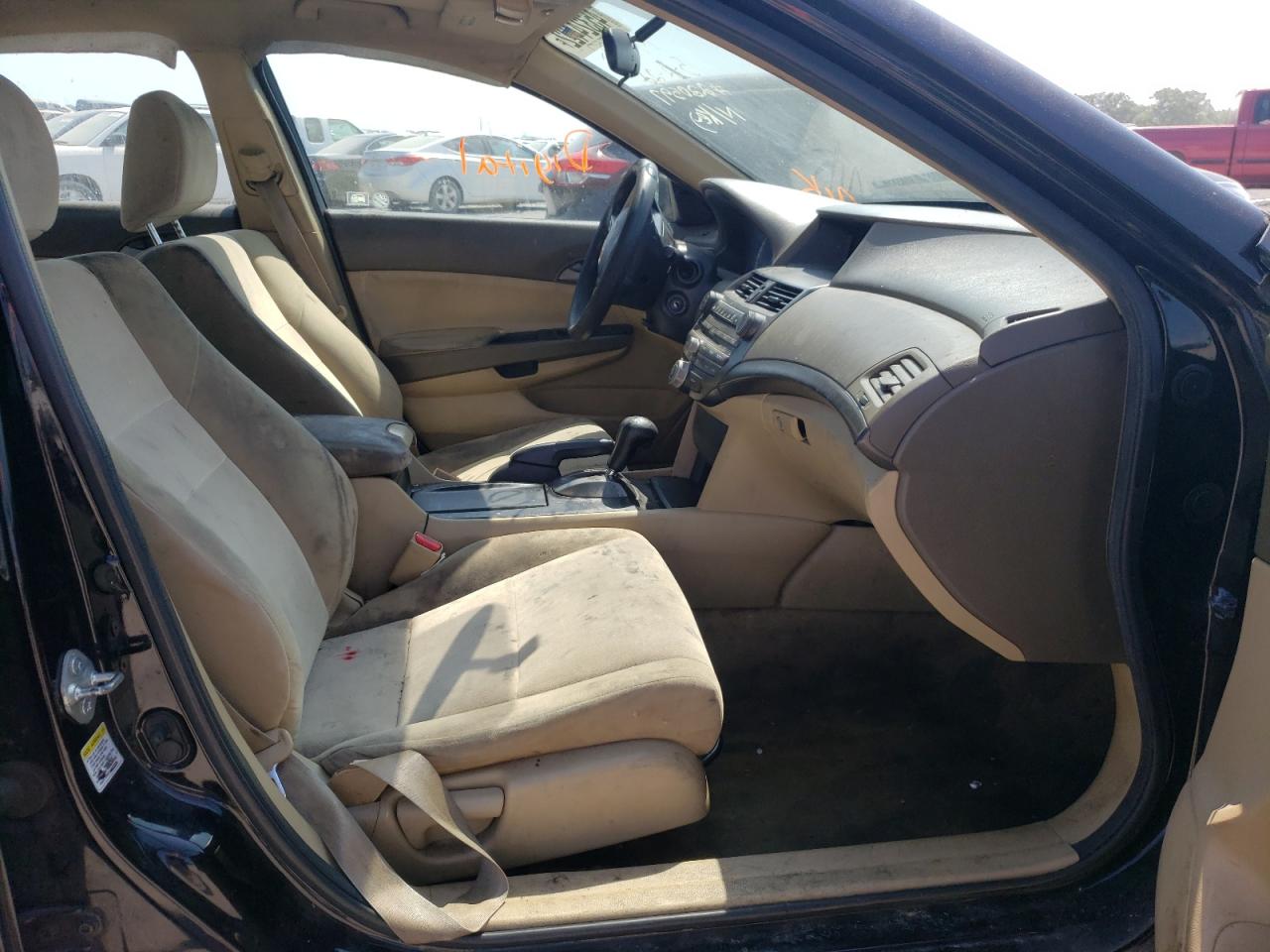 Photo 5 from auction – 2010 HONDA ACCORD with VIN 1HGCP2F37AA140212