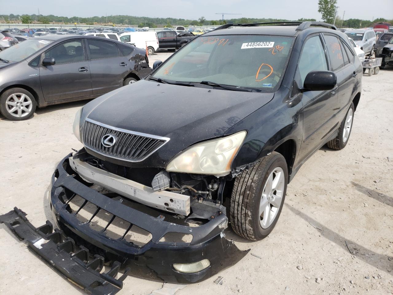 Photo 2 from auction – 2005 LEXUS RX 330 with VIN 2T2HA31U45C078891