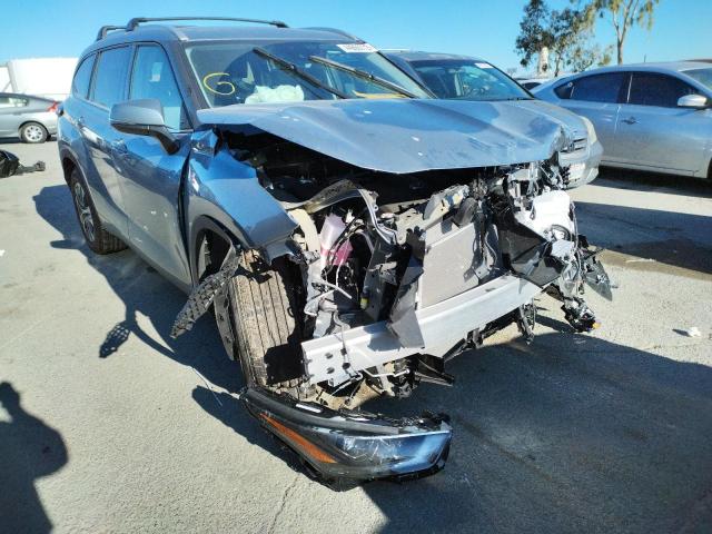 TOYOTA HIGHLANDER 2022 with VIN 5TDHZRAH6NS091359 - Photo from auction