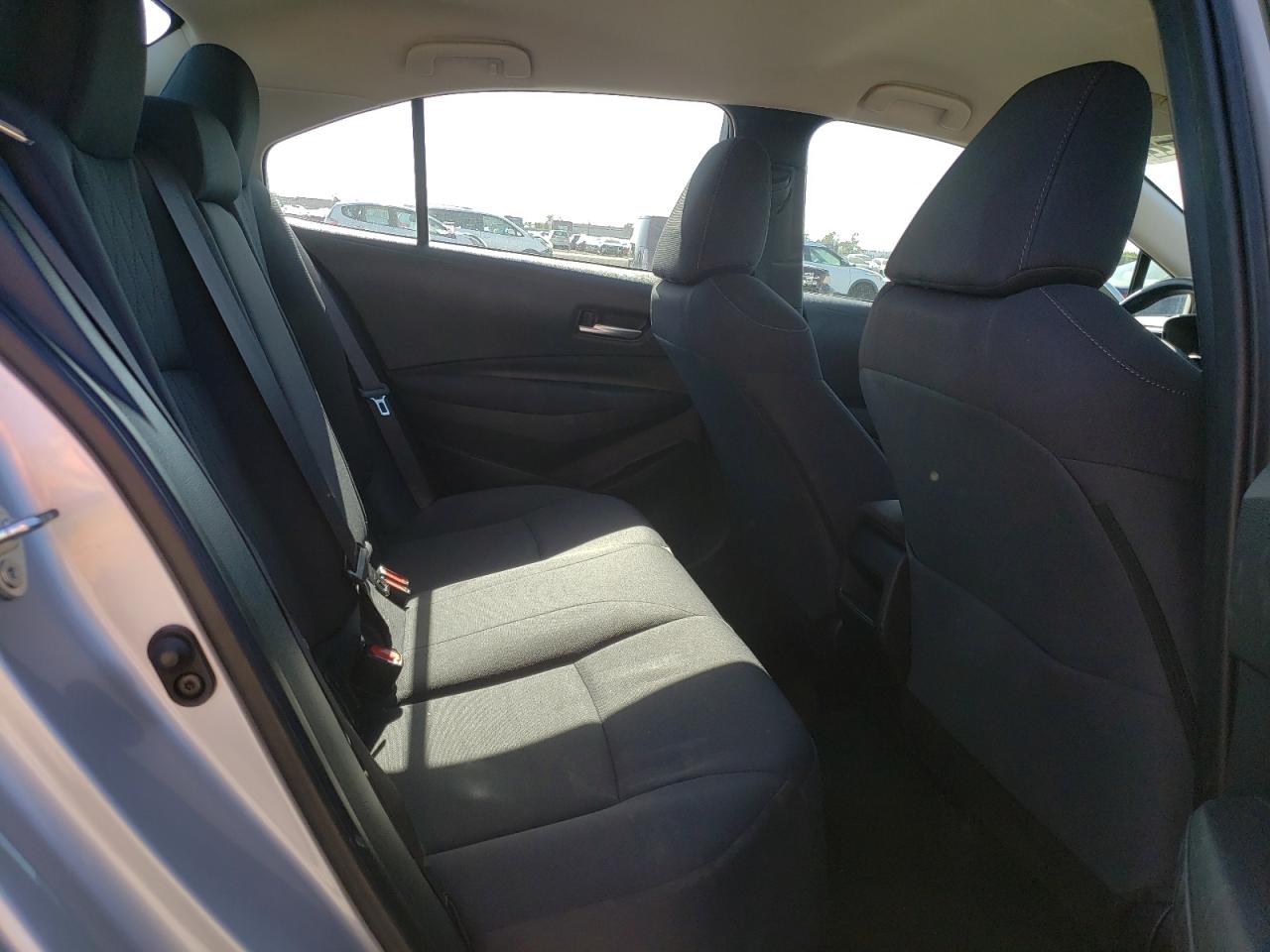 Photo 6 from auction – 2020 TOYOTA COROLLA LE with VIN 5YFEPRAE8LP117190