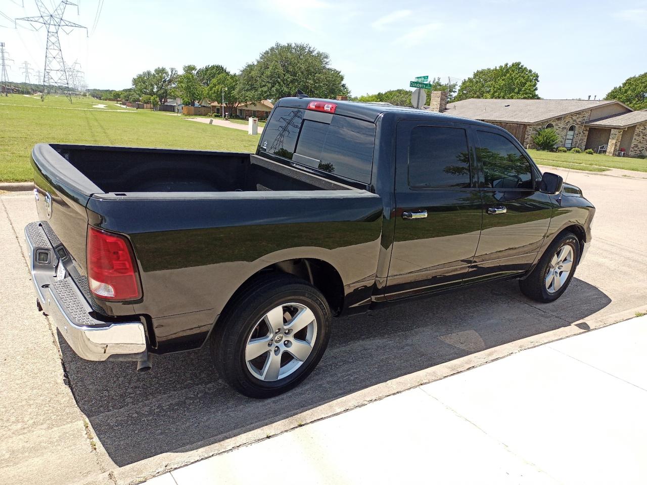 Photo 4 from auction – 2016 RAM 1500 SLT with VIN 1C6RR6LGXGS332784