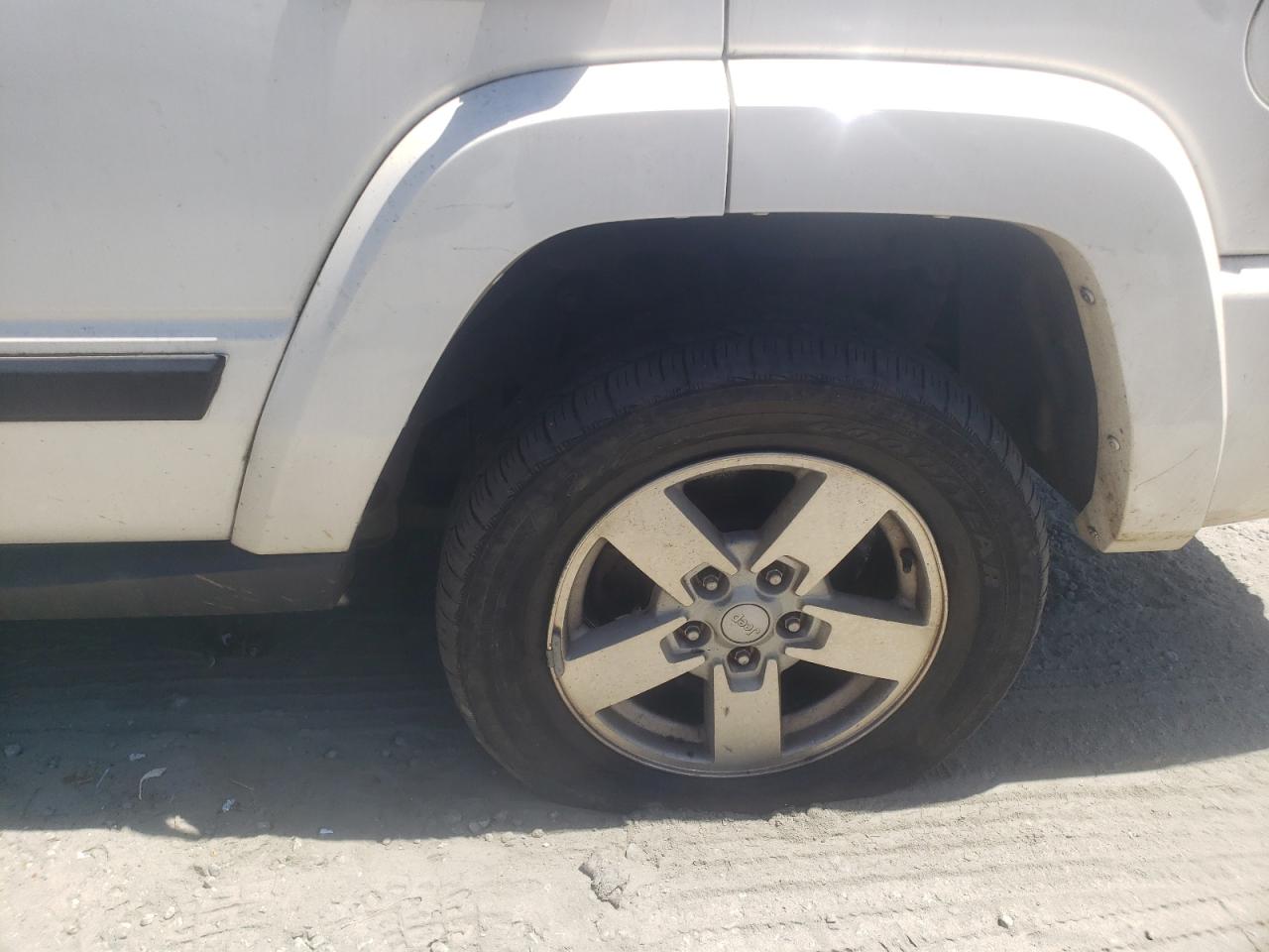 Foto 9 de la subasta – 2006 JEEP COMMANDER con VIN 1J8HG48K96C334152