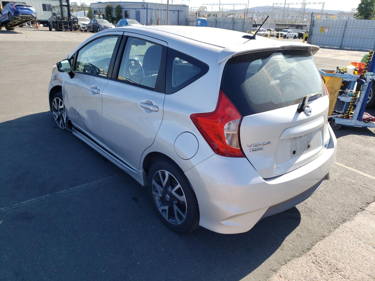 Photo 3 from auction – 2015 NISSAN VERSA NOTE with VIN 3N1CE2CP5FL424064