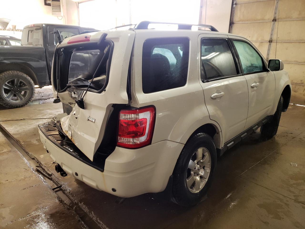 Photo 4 from auction – 2012 FORD ESCAPE LIM with VIN 1FMCU9EGXCKA42675