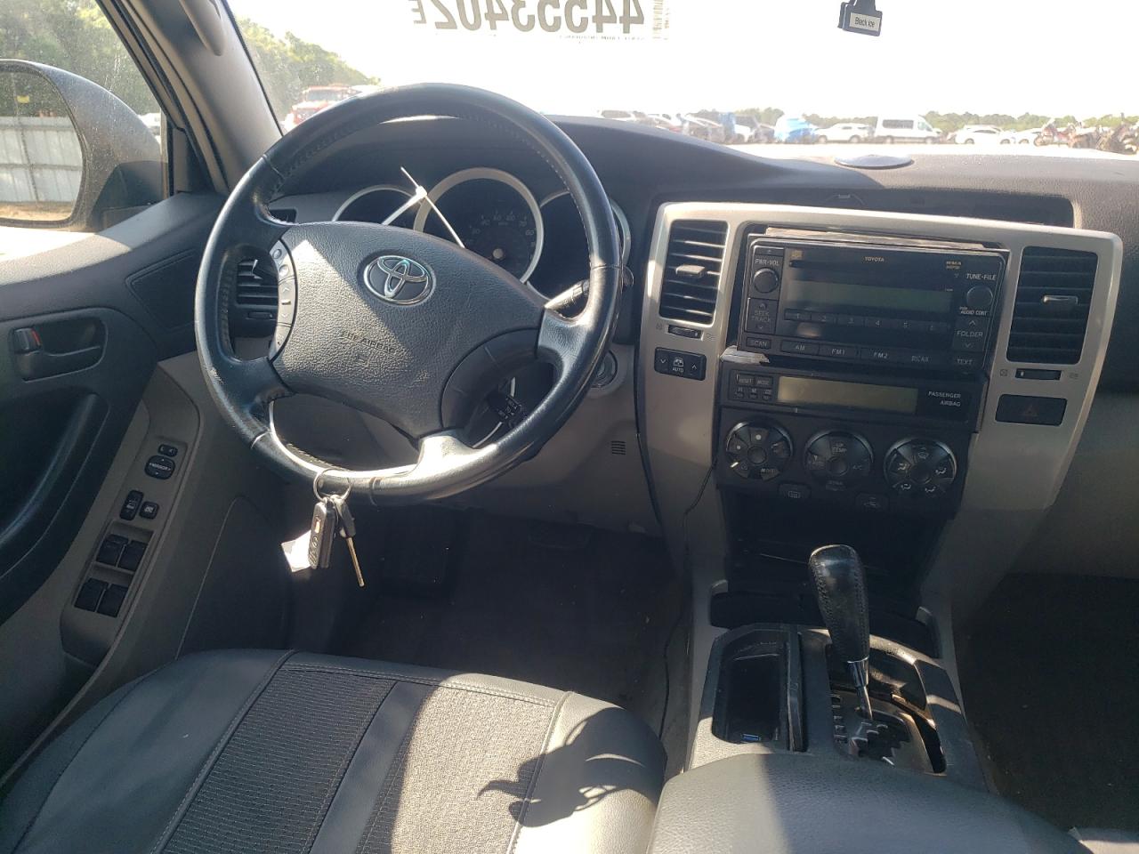 Photo 9 from auction – 2006 TOYOTA 4RUNNER SR with VIN JTEZU14R468048942