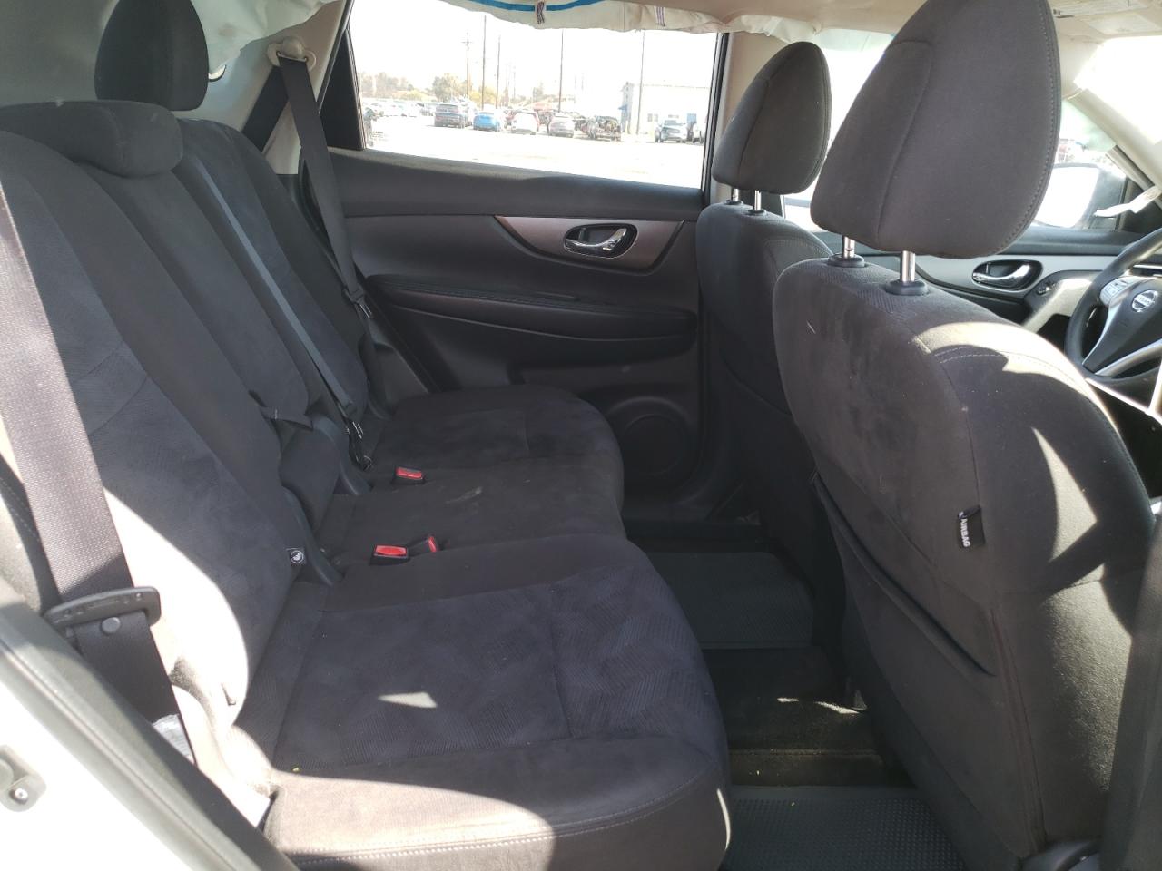 Photo 6 from auction – 2015 NISSAN ROGUE S with VIN KNMAT2MT7FP591620