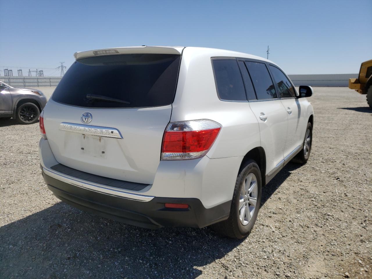 Photo 4 from auction – 2012 TOYOTA HIGHLANDER with VIN 5TDZK3EH6CS052297