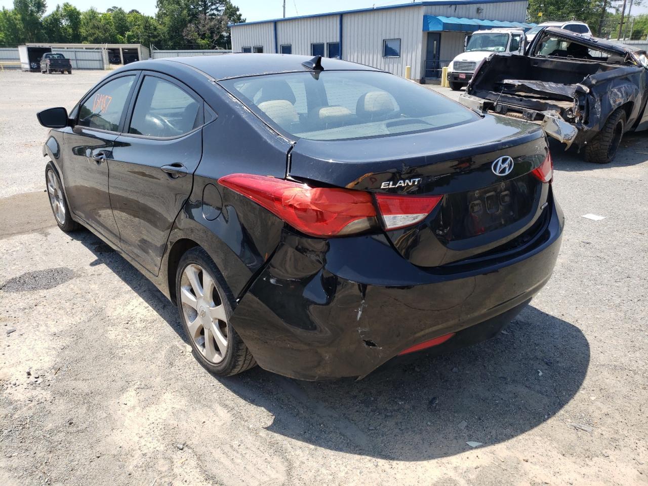 Photo 3 from auction – 2011 HYUNDAI ELANTRA GL with VIN 5NPDH4AE8BH001849