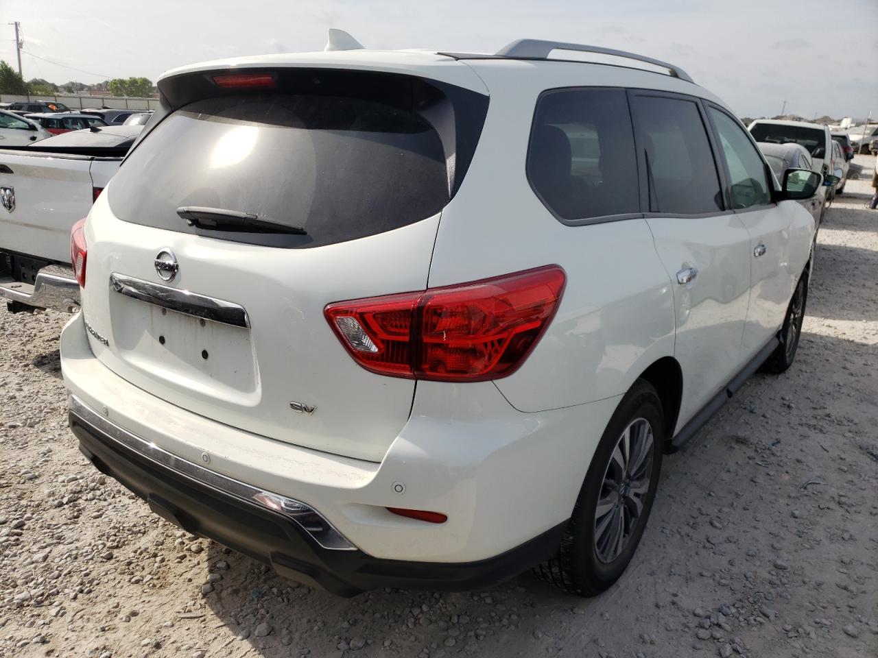 Photo 4 from auction – 2020 NISSAN PATHFINDER with VIN 5N1DR2BN5LC613984