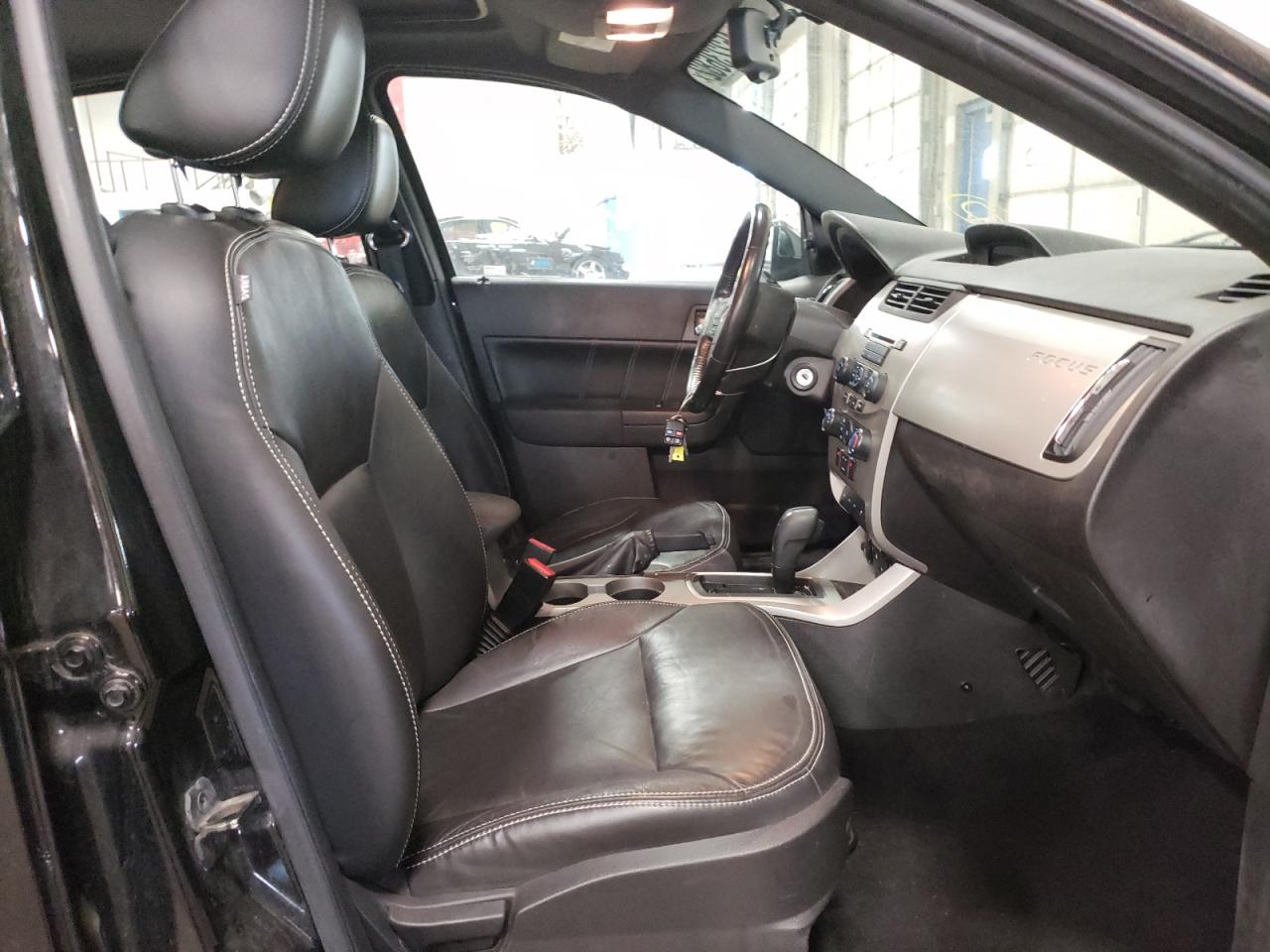Photo 5 from auction – 2011 FORD FOCUS SEL with VIN 1FAHP3HN2BW197386